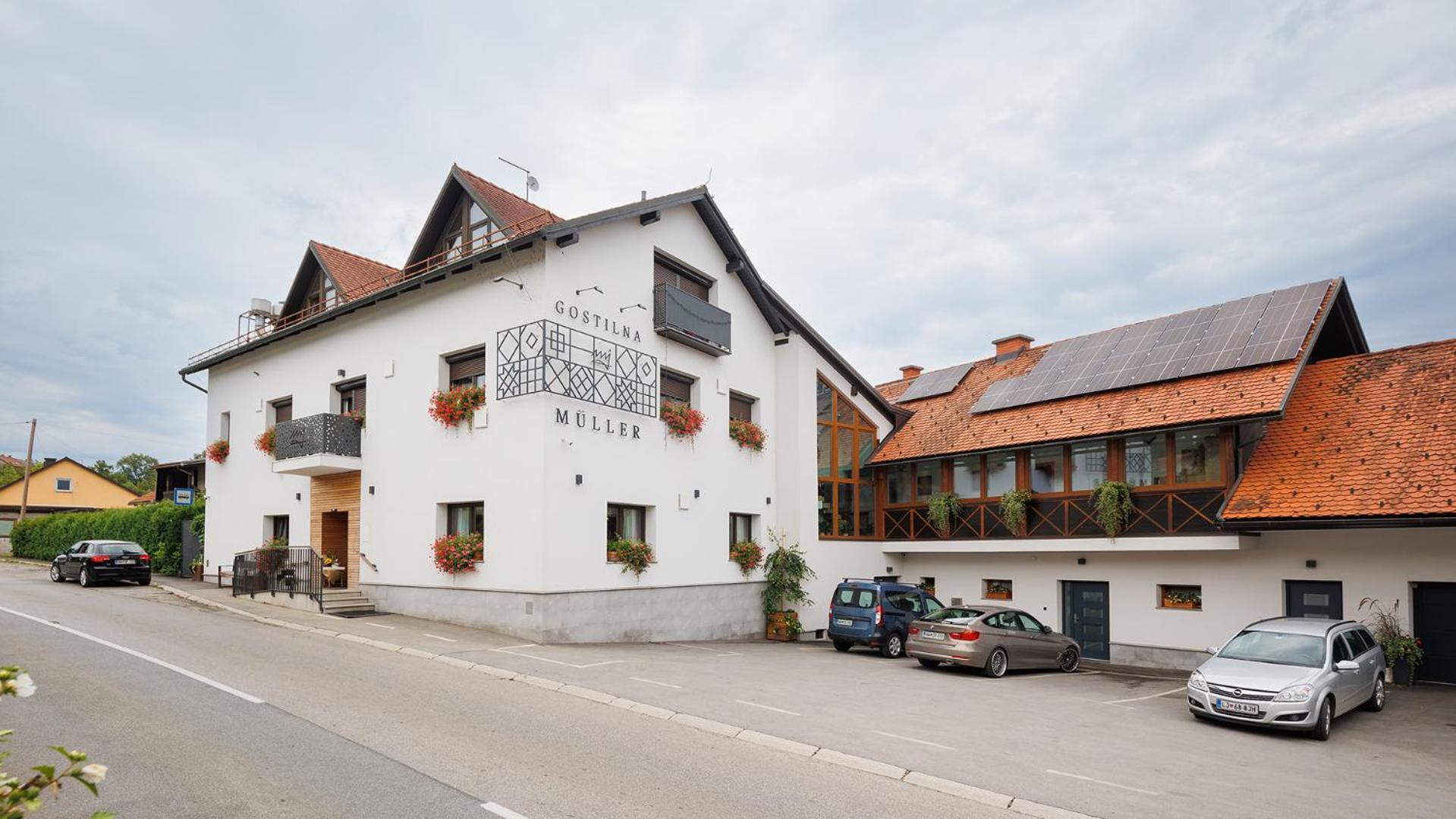 Gostilna Mueller Črnomelj Exterior foto